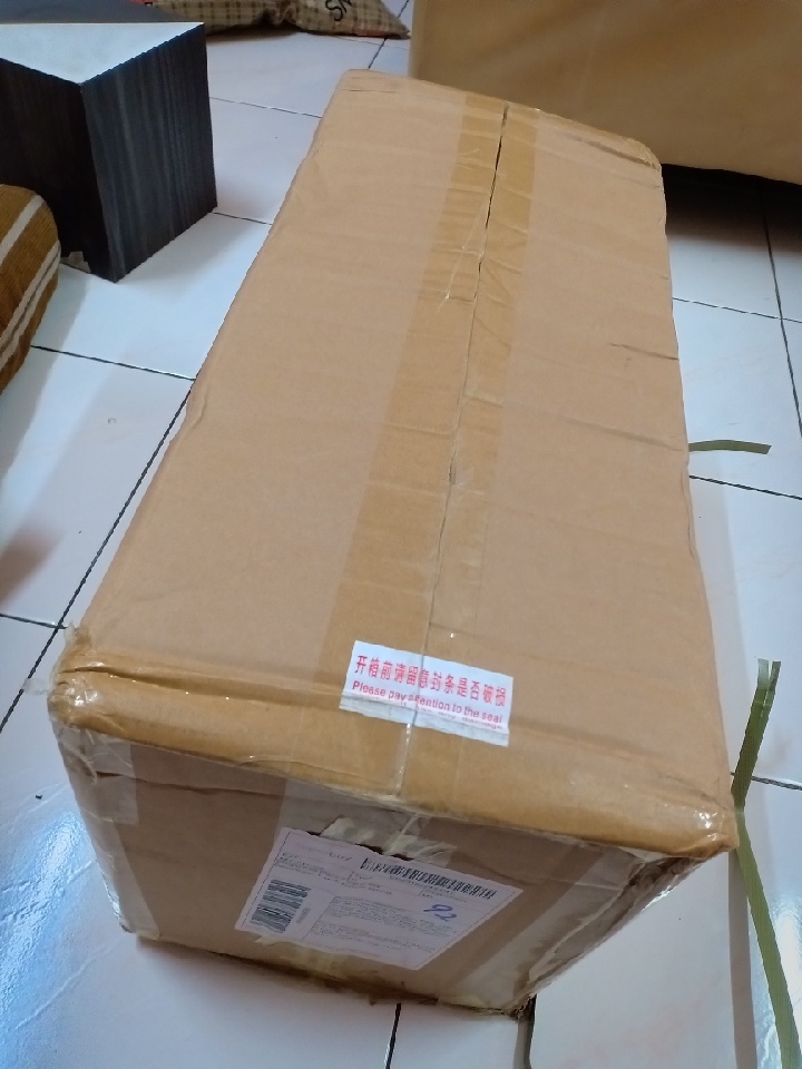 http://img1.superbuy.com/images/app/2018/12/06/8077930015440_7_5_6.jpg?x-oss-process=image/resize,w_950