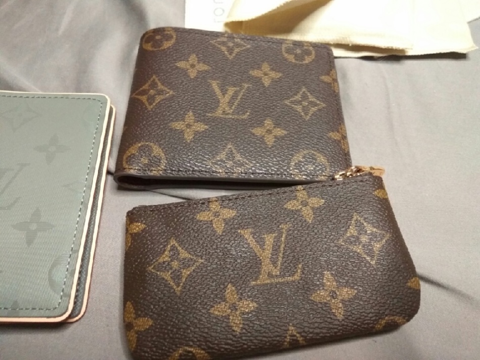 http://img1.superbuy.com/images/app/2019/03/20/6123758415530_6_3_9.jpg?x-oss-process=image/resize,w_950