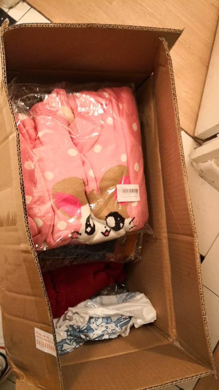 http://img1.superbuy.com/images/app/2019/03/23/5854780215533_0_0_4.jpg?x-oss-process=image/resize,w_950
