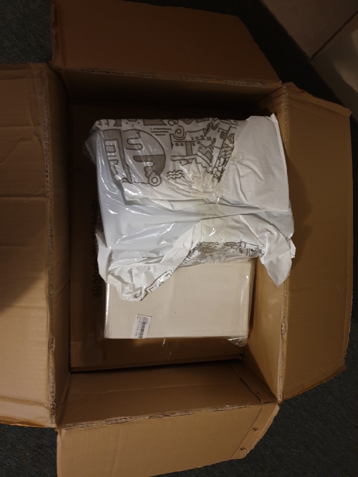 http://img1.superbuy.com/images/app/2019/04/26/5791648815562_4_8_1.jpg?x-oss-process=image/resize,w_950