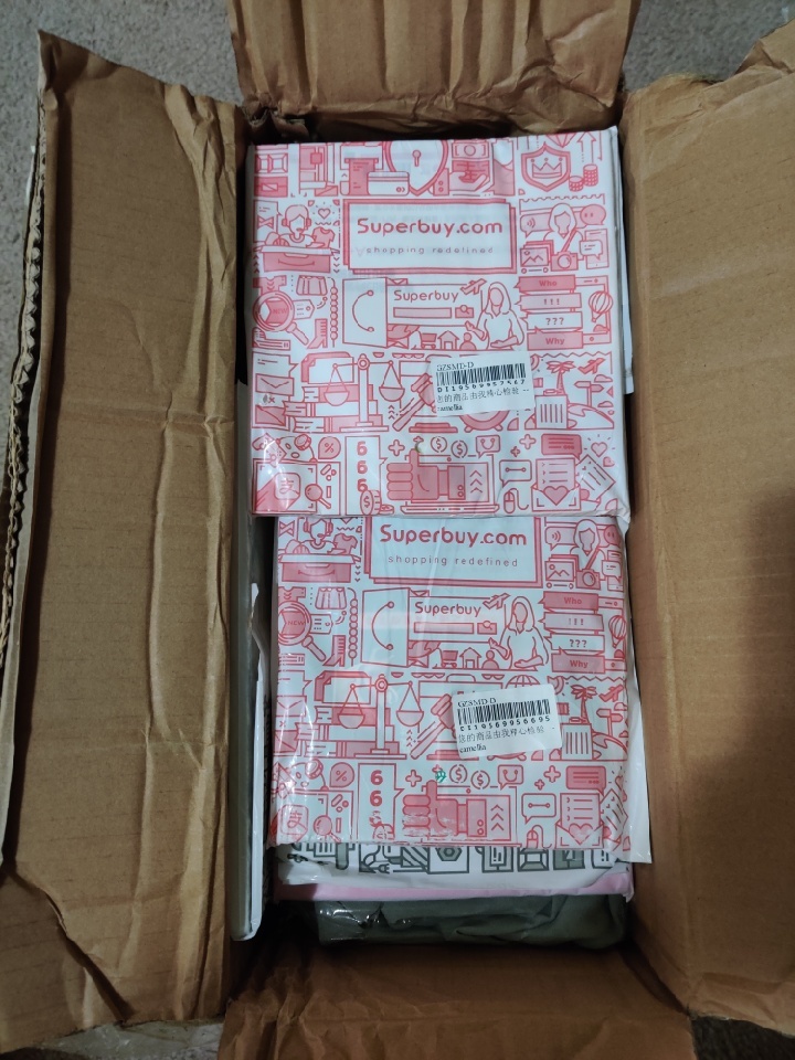 http://img1.superbuy.com/images/app/2019/08/23/3263847015665_9_7_6.jpg?x-oss-process=image/resize,w_950