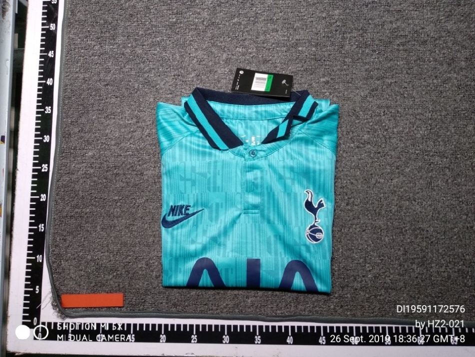 http://img1.superbuy.com/images/app/2019/10/01/3293061415699_4_3_7.jpg?x-oss-process=image/resize,w_950