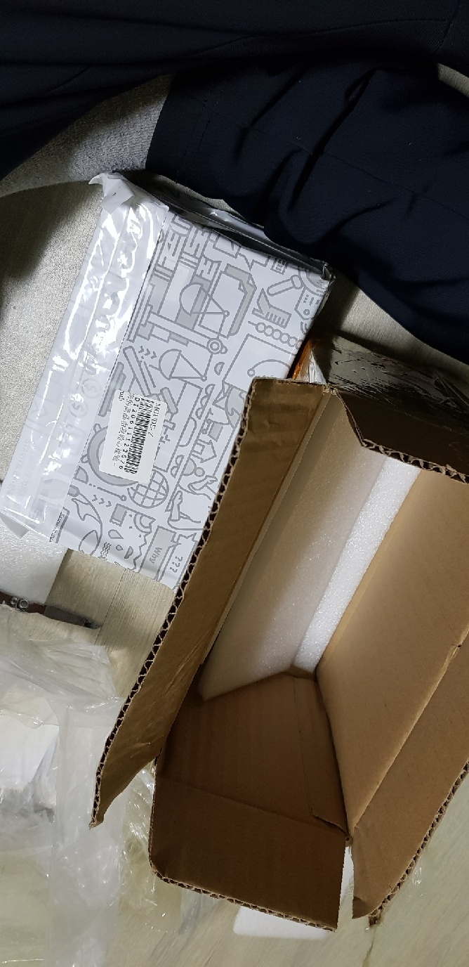 http://img1.superbuy.com/images/app/2020/11/24/2358781316062_9_0_7.jpg?x-oss-process=image/resize,w_950
