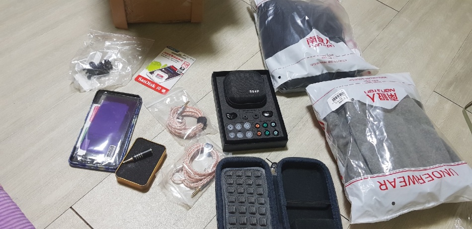 http://img1.superbuy.com/images/app/2020/12/02/9072511816068_8_3_6.jpg?x-oss-process=image/resize,w_950