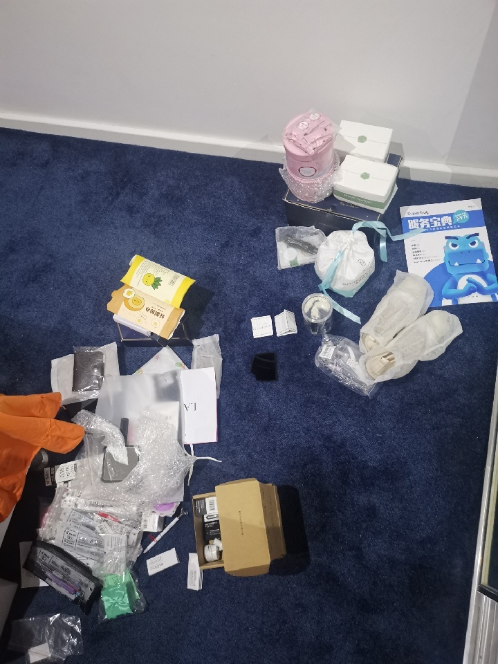 http://img1.superbuy.com/images/app/2021/07/13/8286192016261_8_4_7.jpg?x-oss-process=image/resize,w_950