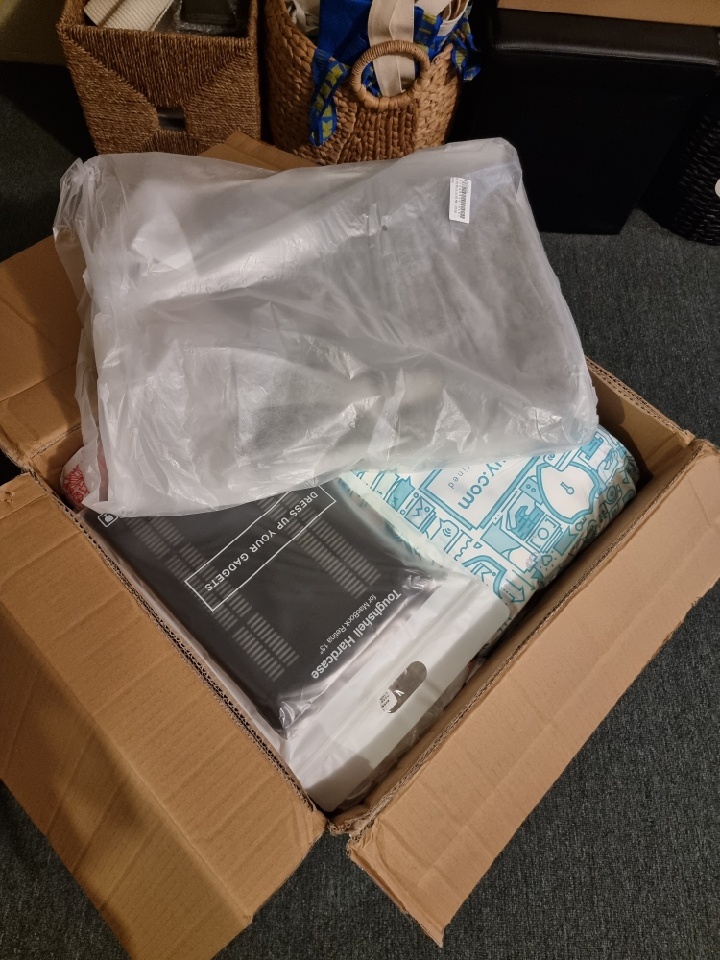 http://img1.superbuy.com/images/app/2022/04/08/2192960916494_1_0_9.jpg?x-oss-process=image/resize,w_950