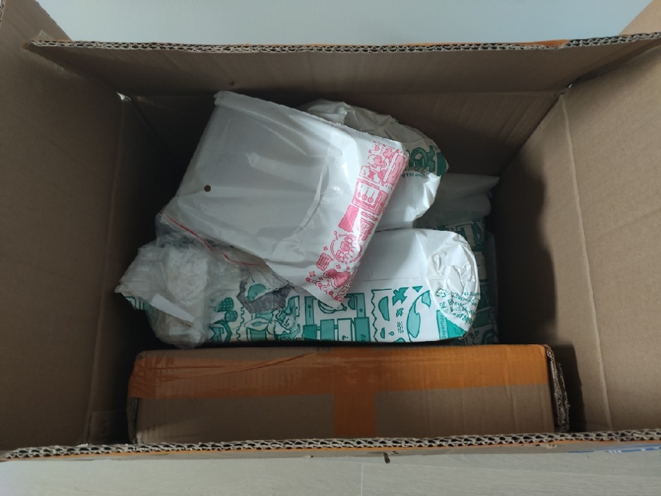 http://img1.superbuy.com/images/app/2024/04/29/6407189617143_2_8_0.jpg?x-oss-process=image/resize,w_950