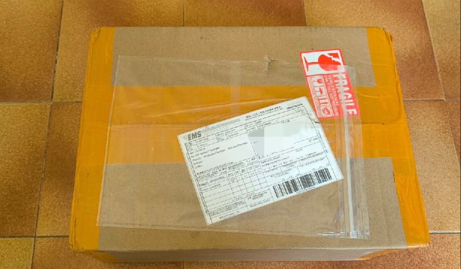 http://img1.superbuy.com/images/app/2025/01/03/9992623117358_1_4_6.jpg?x-oss-process=image/resize,w_950