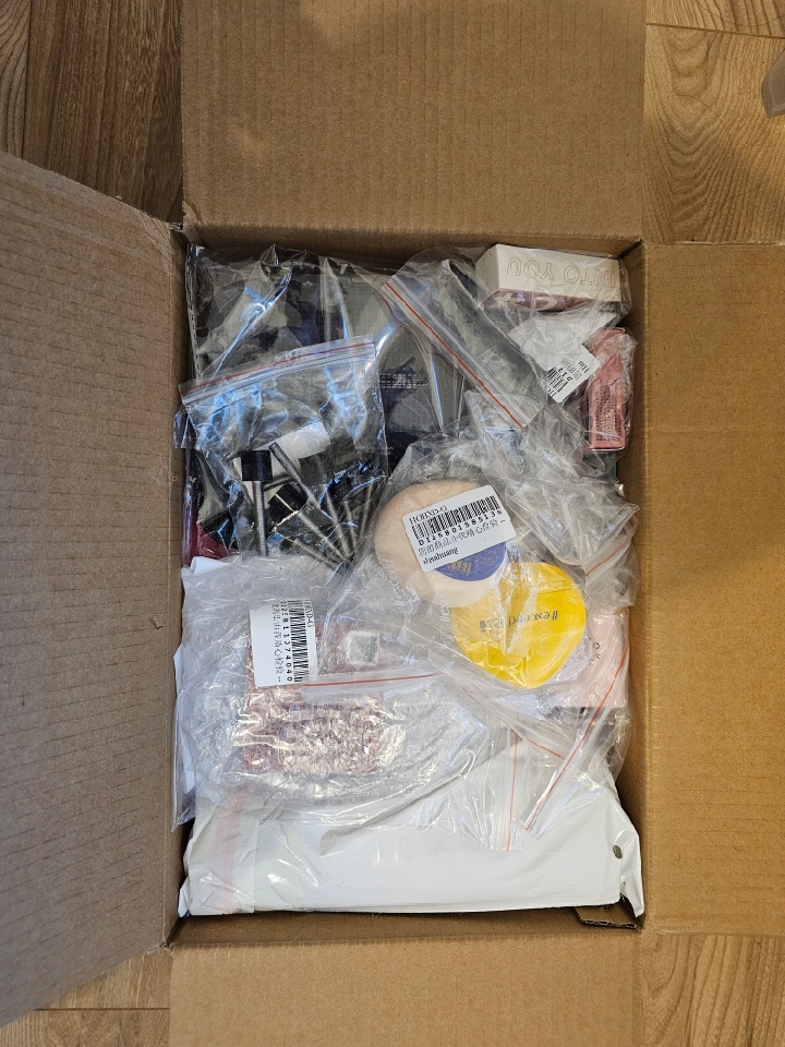 http://img1.superbuy.com/images/app/2025/11/25/6407099817640_3_0_8.jpg?x-oss-process=image/resize,w_950
