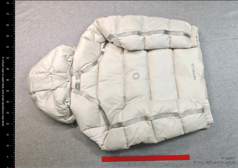 http://img1.superbuy.com/images/app/2025/12/20/9216909017661_0_3_3.jpg?x-oss-process=image/resize,w_950