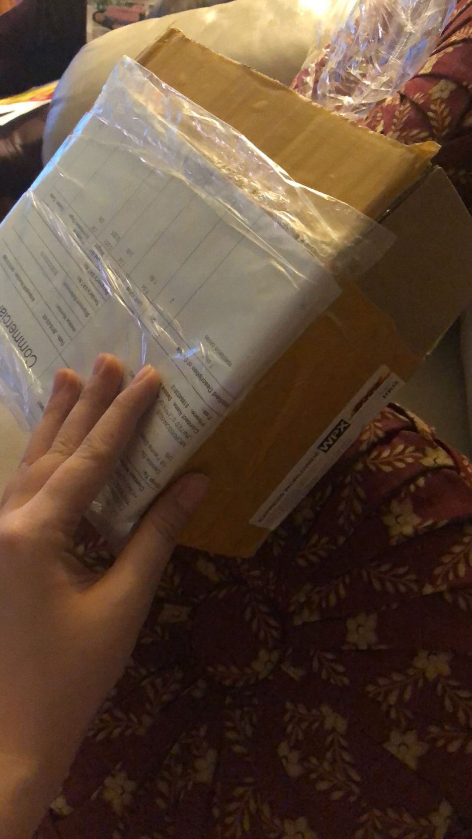 https://img1.superbuy.com/images/consult/2018/03/09/b92f951cd2c615196d813a4640a031c9.jpg?x-oss-process=image/resize,w_950
