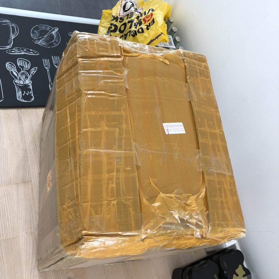 6月到的第一个包裹