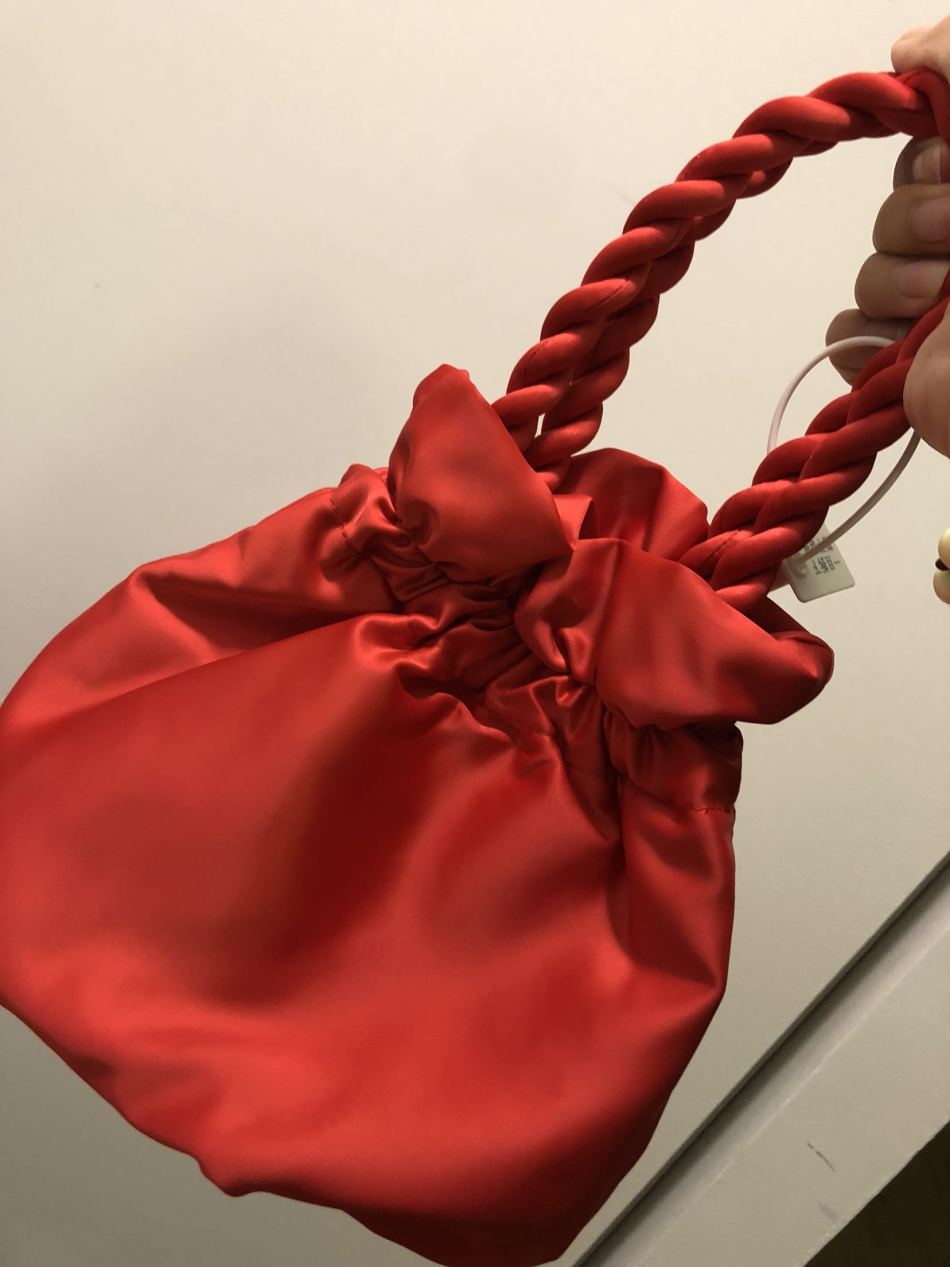 https://img1.superbuy.com/images/consult/2018/06/25/8f9475889b9f2d66184ed241faba24d4.jpg?x-oss-process=image/resize,w_950