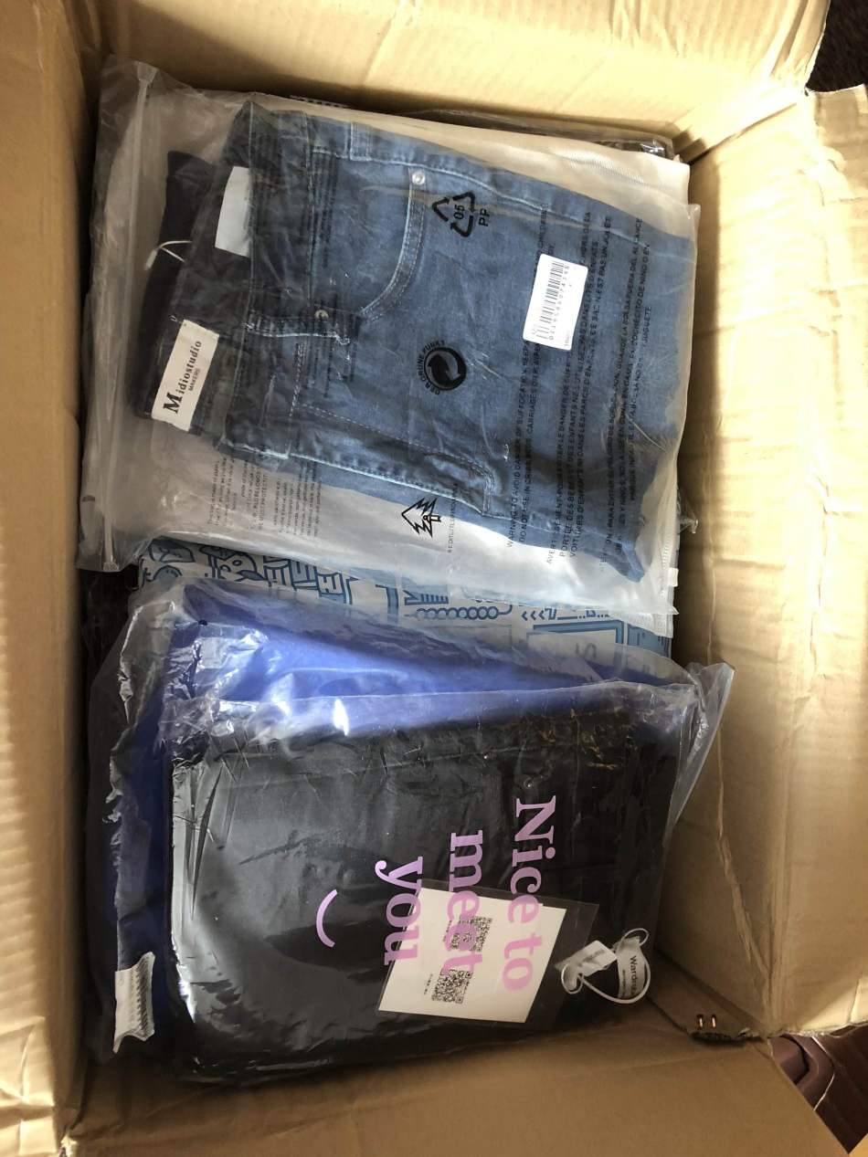 https://img1.superbuy.com/images/consult/2018/09/02/a7fd19324246c4478d1ec9af685ff1b2.jpg?x-oss-process=image/resize,w_950