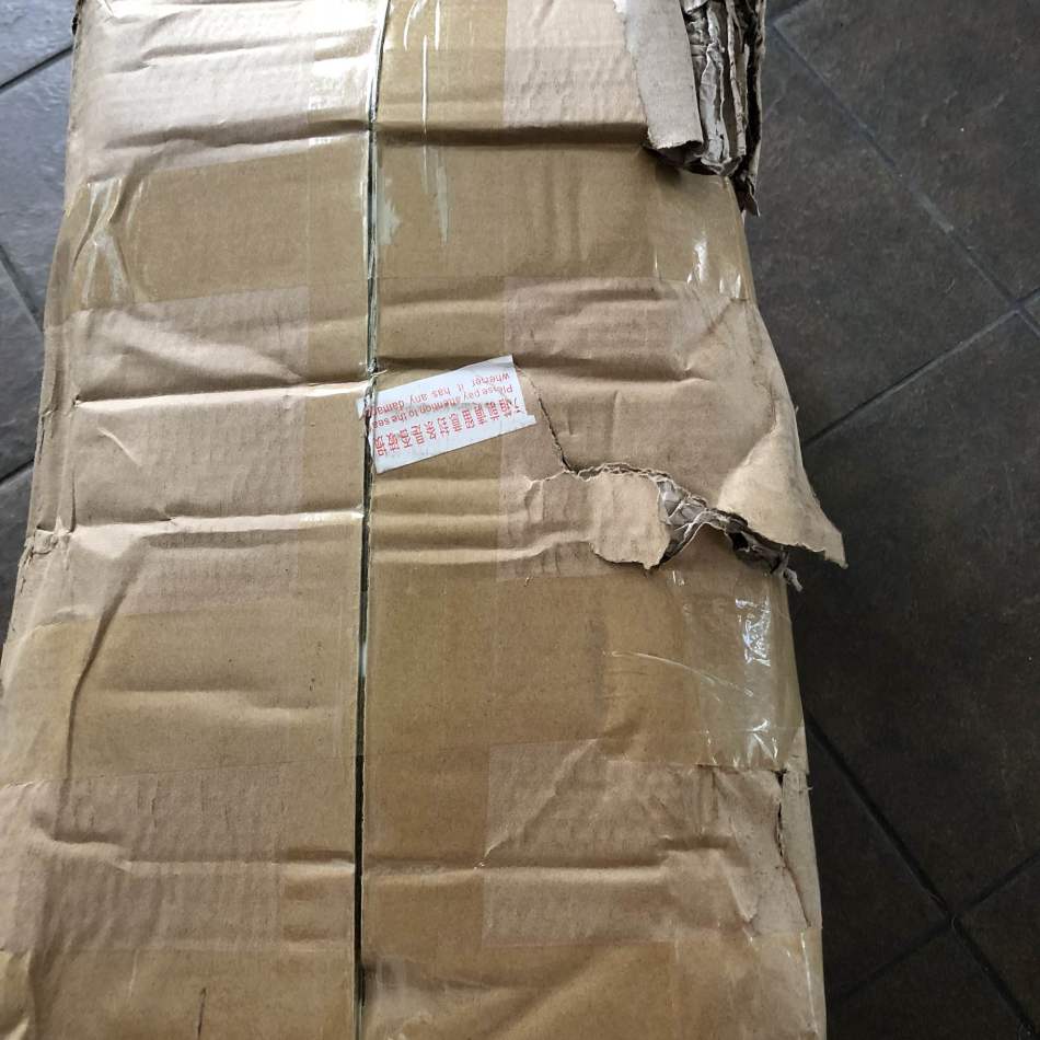 包装箱破损 - 晒单秀图 - superbuy社区 - superbuy bbs