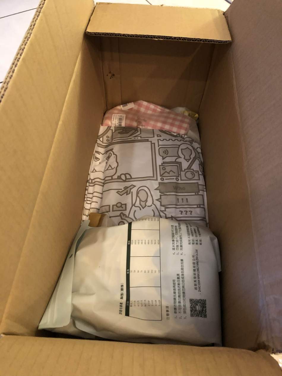 https://img1.superbuy.com/images/consult/2019/03/09/9fb3b4c42fd8476392a8503fa831dfcd.jpg?x-oss-process=image/resize,w_950