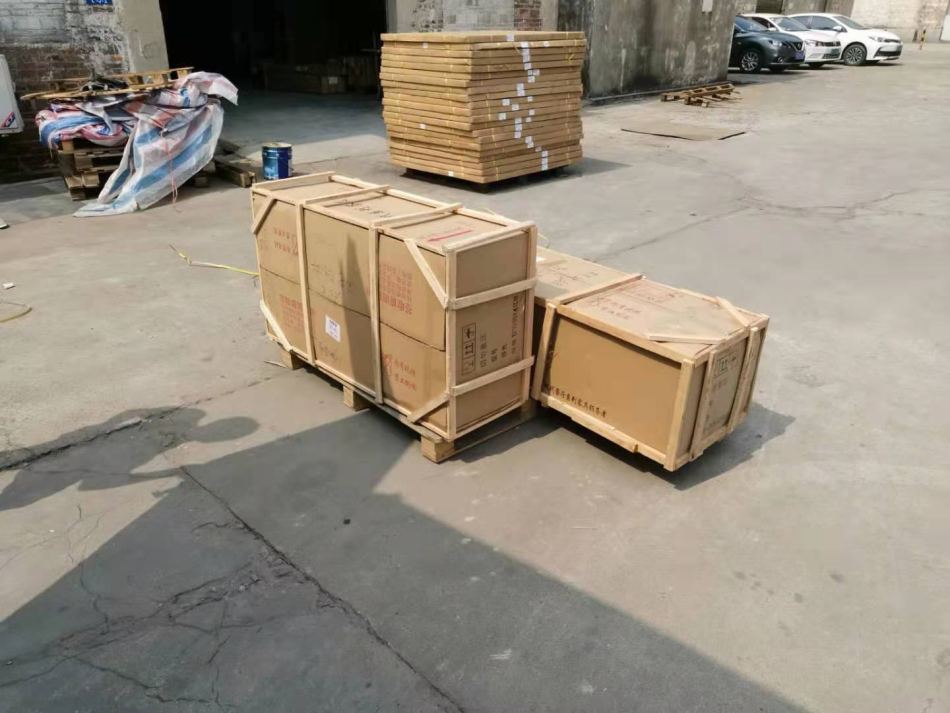 https://img1.superbuy.com/images/consult/2021/03/28/135ab859451f7fb3b62c959d2fb36ec5.jpg?x-oss-process=image/resize,w_950