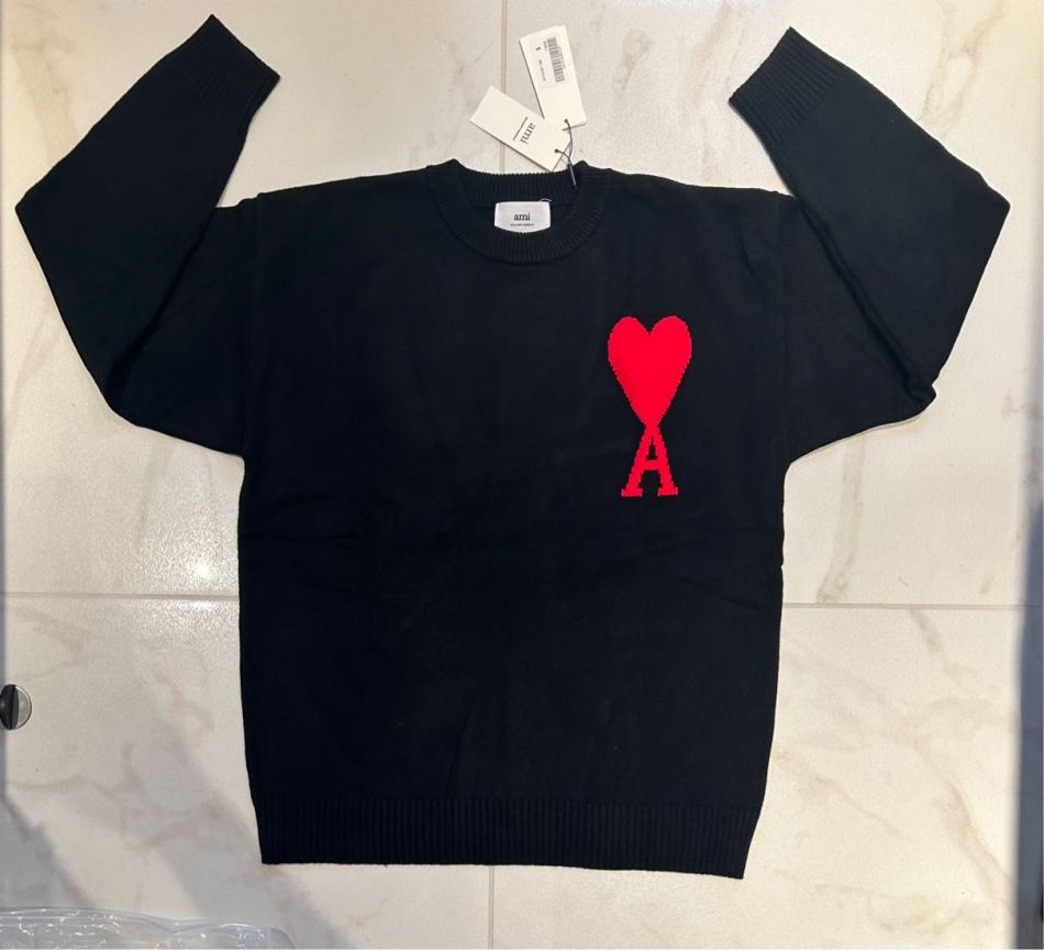 https://img1.superbuy.com/images/consult/2025/02/21/3fc7b3884f7726be5f323e805adbfc9a.jpg?x-oss-process=image/resize,w_950