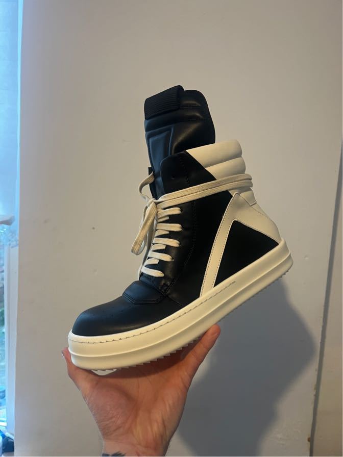https://img1.superbuy.com/images/consult/2025/10/26/43550833f6f370442baf6d4d4fe50e74.jpg?x-oss-process=image/resize,w_950