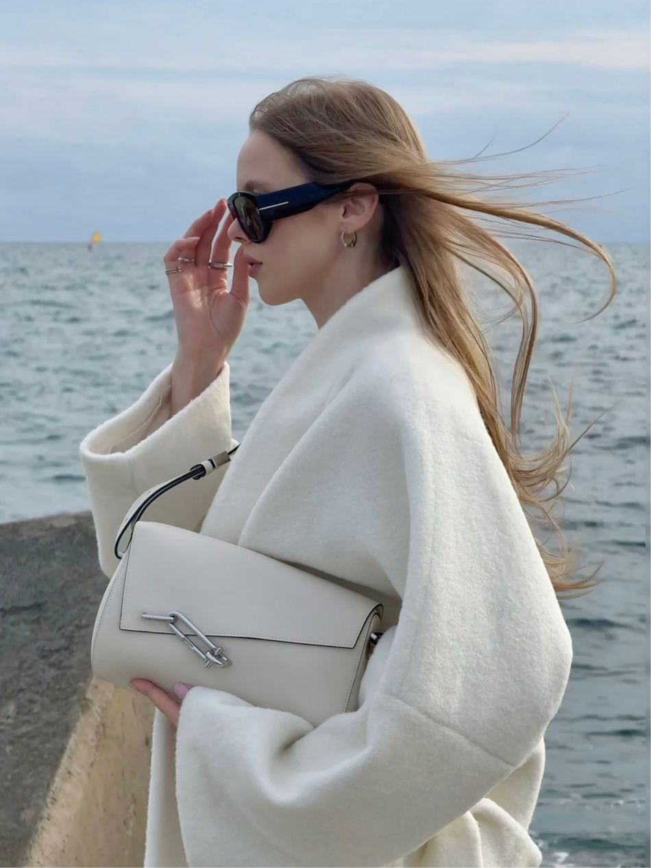 https://img1.superbuy.com/images/consult/2025/12/16/b692a30cb133ea7cdb5470432eb6b151.jpg?x-oss-process=image/resize,w_950