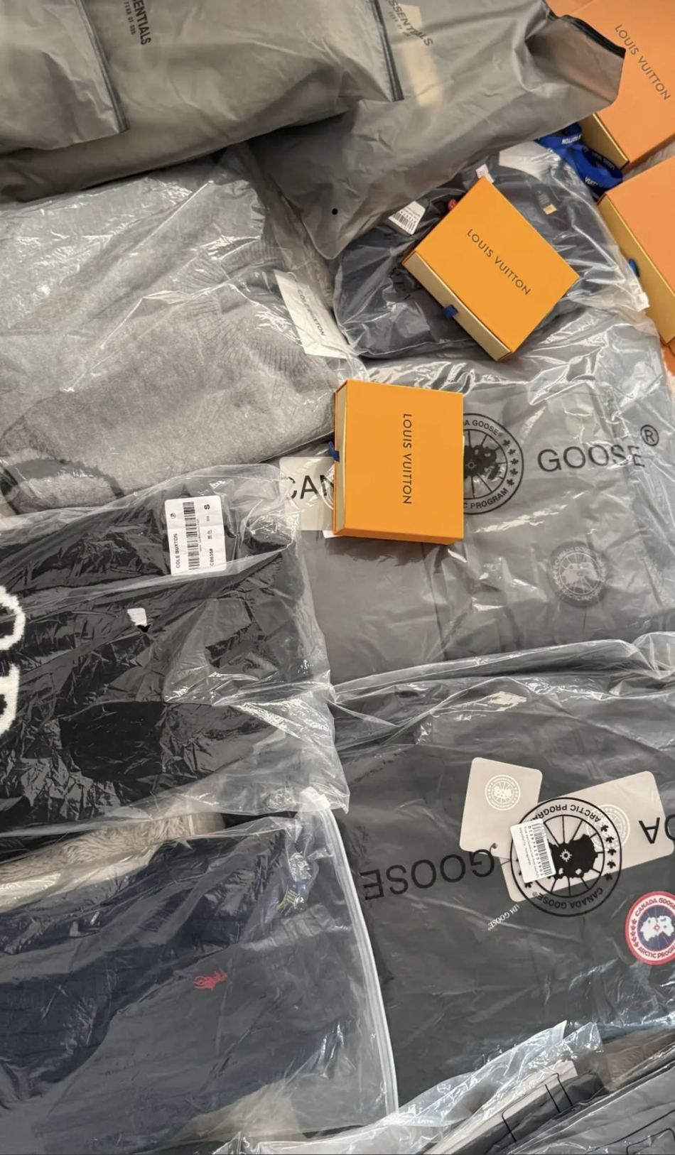 https://img1.superbuy.com/images/consult/2026/06/11/b788b42d56a5eb112fd78dcf78994ca0.jpg?x-oss-process=image/resize,w_950