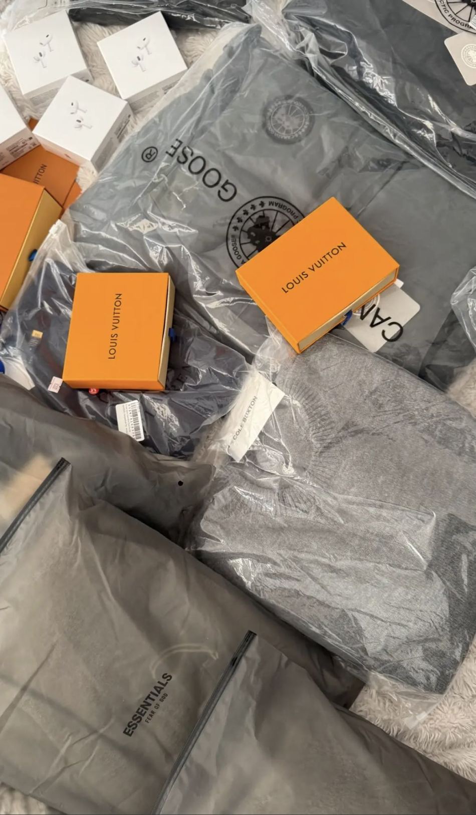 https://img1.superbuy.com/images/consult/2026/06/11/b7dadc4029584ba37aa9940f91216ed0.jpg?x-oss-process=image/resize,w_950