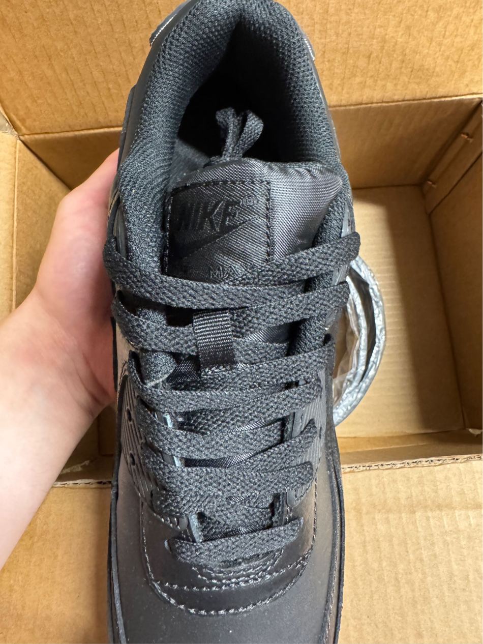https://img1.superbuy.com/images/consult/2026/06/11/f65a603f977ee58b640175afd0d0b0b3.jpg?x-oss-process=image/resize,w_950