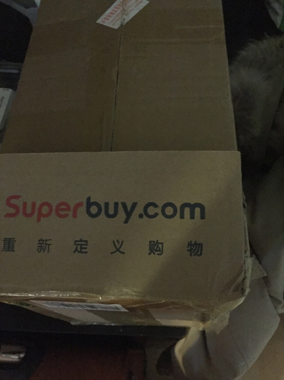 https://img1.superbuy.com/images/package/2018/03/01/2749722838cfef26df5c557b97ac26fa103d9a.jpg?x-oss-process=image/resize,w_950