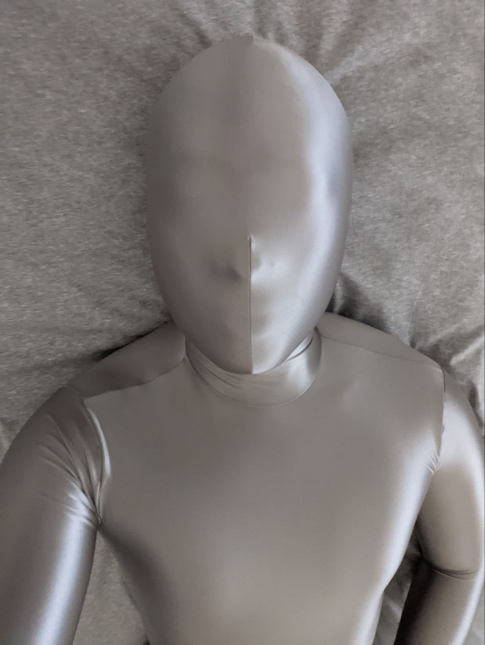 包裹PN22541019924晒单转运攻略Amazing zentai suit. The material is