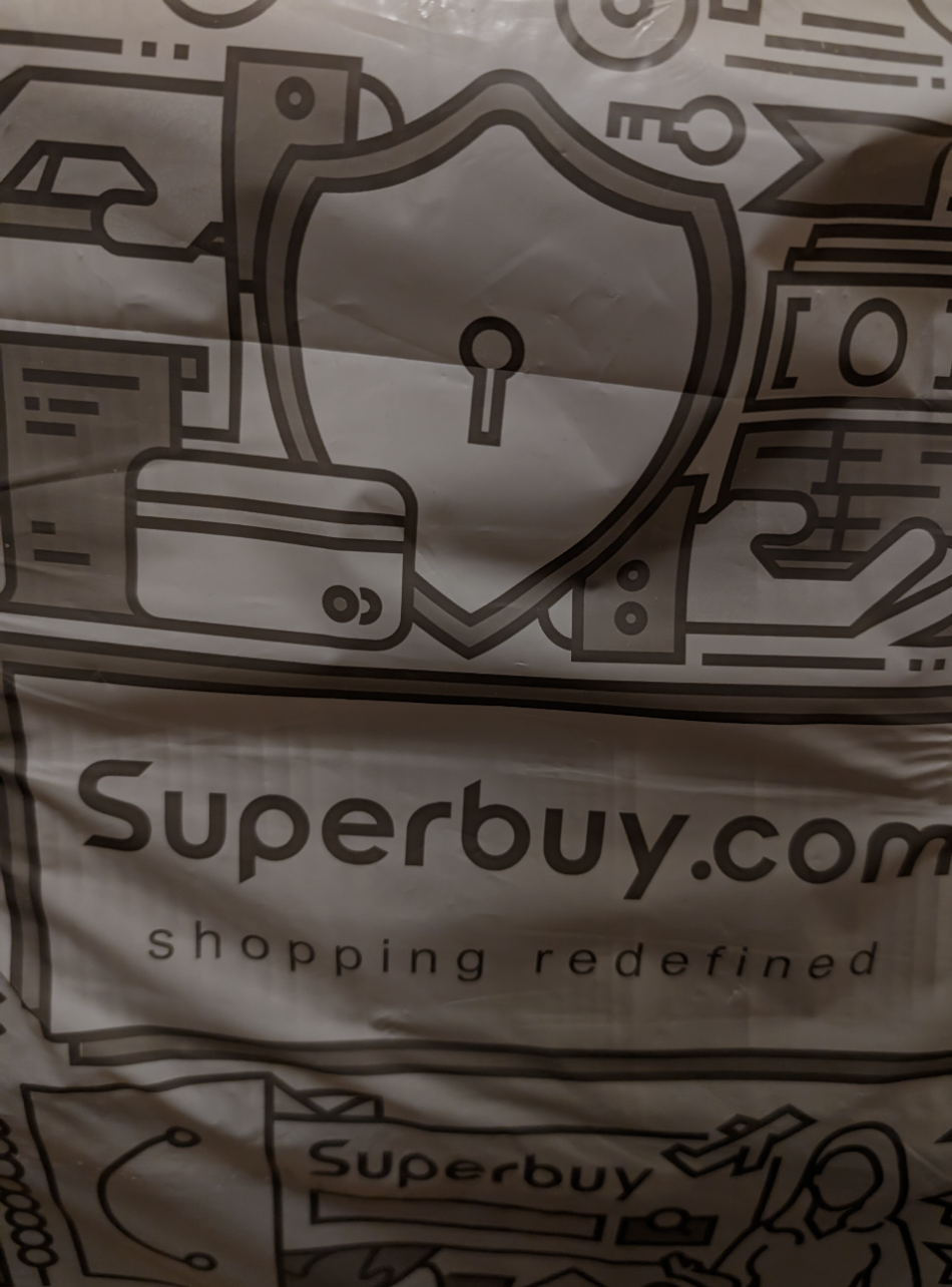 https://img1.superbuy.com/images/package/2024/04/24/485114323661098fa7f95a139d59dc2457e1d6.png?x-oss-process=image/resize,w_950